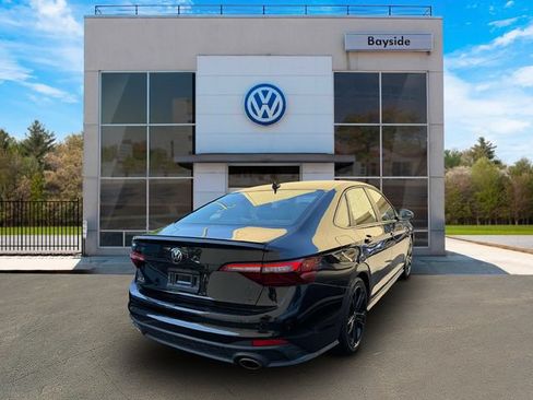 Certified 2022 Volkswagen Jetta GLI Autobahn w/ GLI Black Package FWD image 7