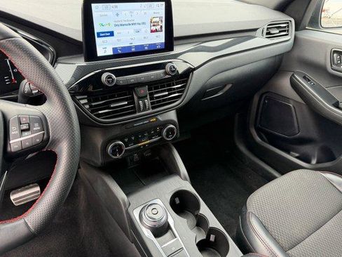 Used 2024 Ford Escape ST-Line image 24