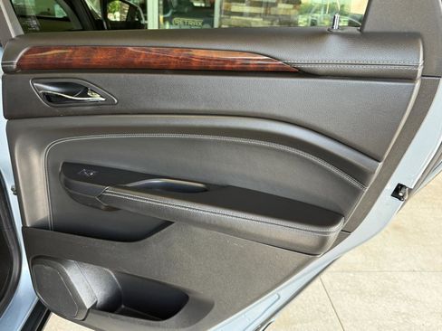 Used 2014 Cadillac SRX Luxury w/ Driver Awareness Package FWD image 16