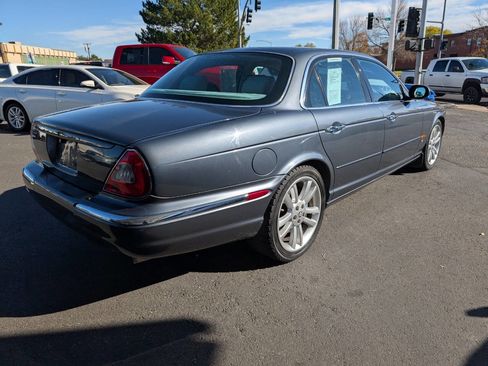 Used 2004 Jaguar XJ8 image 7