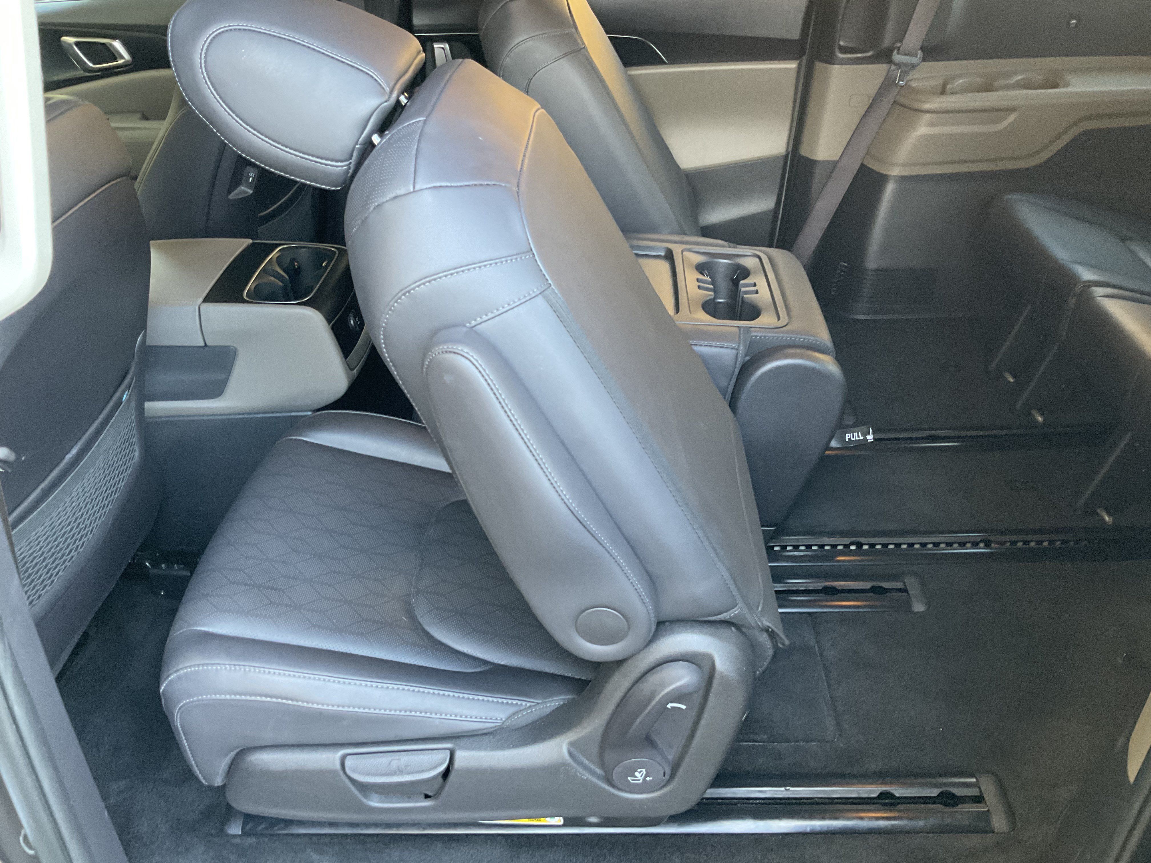 Used 2026 Kia Carnival LXS FWD image 43