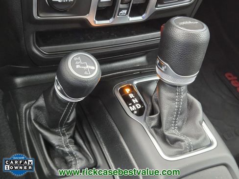 Used 2025 Jeep Gladiator Sport image 24