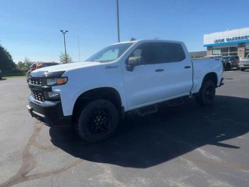 Used 2021 Chevrolet Silverado 1500 Custom Trail Boss AWD/4WD image 4