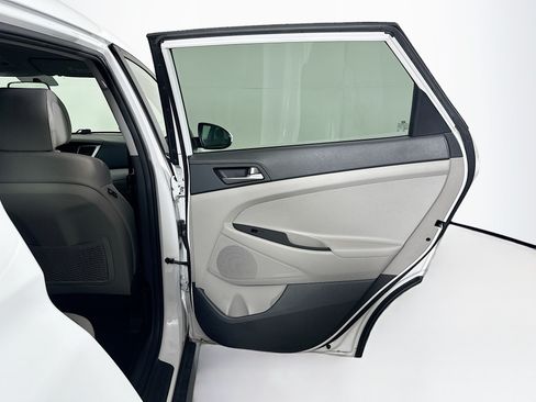 Used 2018 Hyundai Tucson SE FWD image 28