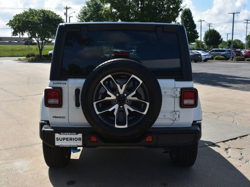 Used 2024 Jeep Wrangler Unlimited AWD/4WD image 6