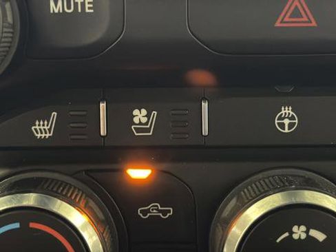 Used 2022 RAM 1500 Laramie w/ Sport Appearance Package image 38