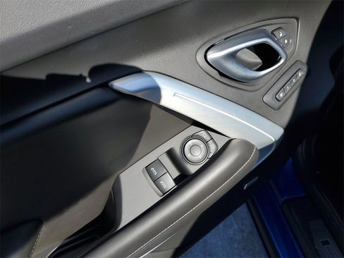 Used 2017 Chevrolet Camaro SS image 8