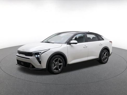 Used 2026 Kia K4 FWD image 3