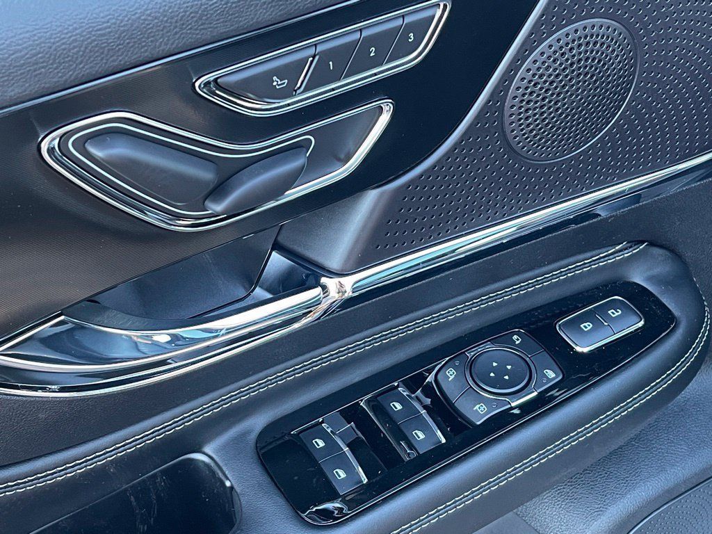 New 2026 Lincoln Corsair Reserve FWD image 16
