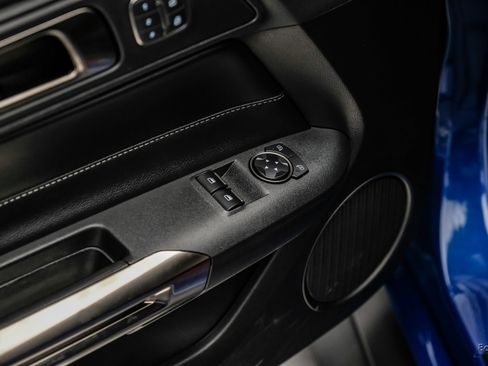 Used 2022 Ford Mustang Shelby GT500 w/ Technology Package image 79