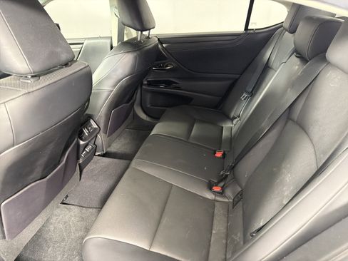 Used 2023 Lexus ES 250 w/ Accessory Package (Z1) image 15