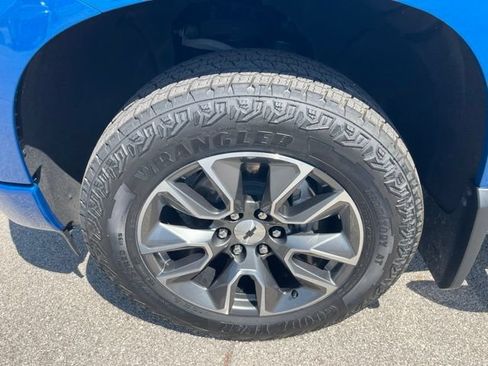 Used 2023 Chevrolet Silverado 1500 RST AWD/4WD image 28