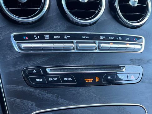 Used 2019 Mercedes-Benz GLC 300 image 25
