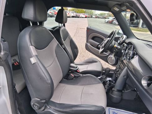 Used 2006 MINI Cooper Convertible FWD image 14