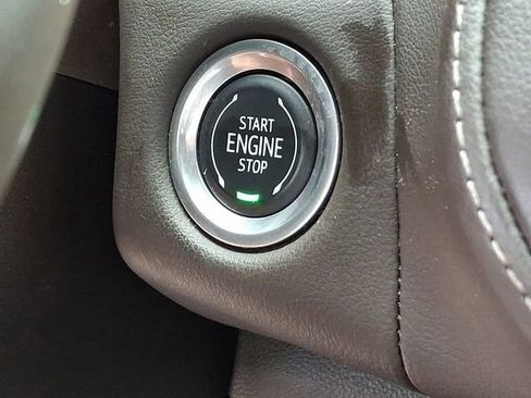 Used 2021 Chevrolet Suburban LS AWD/4WD image 35