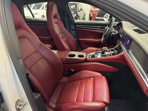 Used 2023 Porsche Panamera 4 Platinum Edition image 30