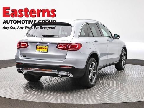 Used 2020 Mercedes-Benz GLC 300 4MATIC image 5