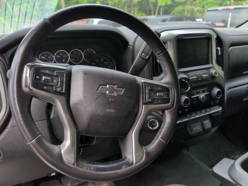 Used 2020 Chevrolet Silverado 1500 LT Trail Boss w/ Convenience Package AWD/4WD image 8