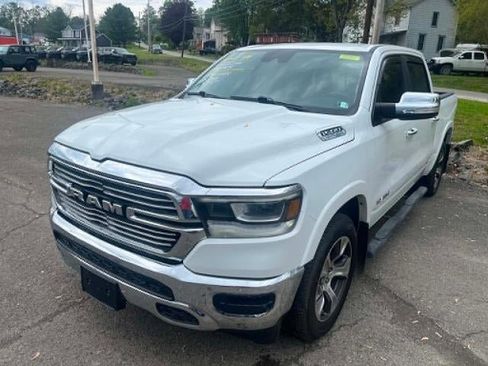 Used 2022 RAM 1500 Laramie AWD/4WD image 2