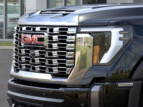 New 2026 GMC Sierra 2500 Denali w/ Denali Reserve Package AWD/4WD image 13