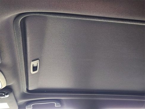 Certified 2025 Subaru Forester Limited image 27