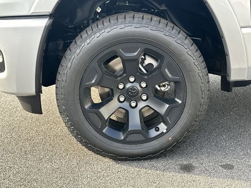 New 2026 RAM 1500 Big Horn AWD/4WD image 11