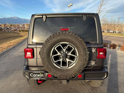 Used 2024 Jeep Wrangler Unlimited Rubicon image 8