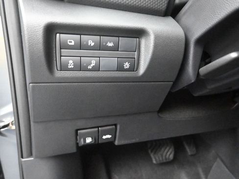 New 2025 Nissan Kicks Play S image 13