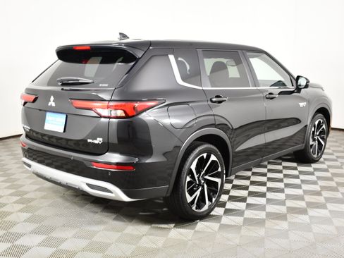 Used 2025 Mitsubishi Outlander SE AWD/4WD image 6