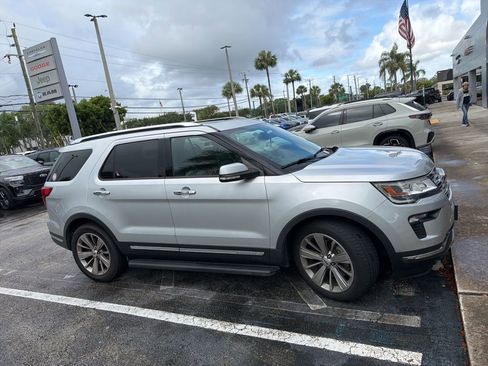 Used 2018 Ford Explorer Limited image 6