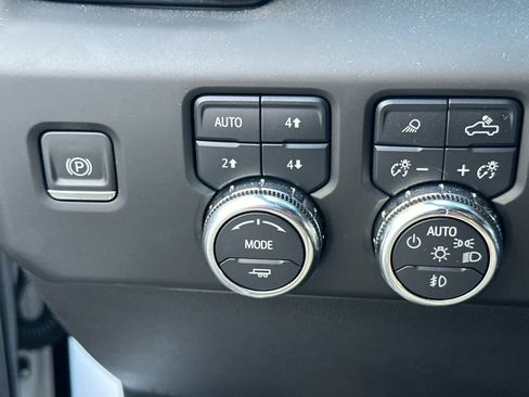 Used 2022 GMC Sierra 1500 Denali Ultimate AWD/4WD image 31