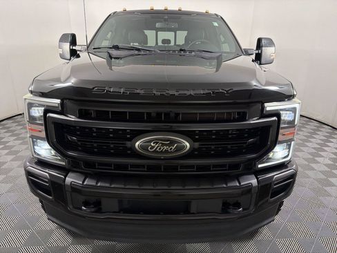Used 2022 Ford F250 Lariat w/ Black Appearance Package AWD/4WD image 2