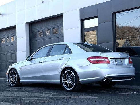 Used 2010 Mercedes-Benz E 63 AMG Sedan image 3