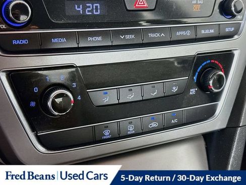Used 2017 Hyundai Sonata SE FWD image 21