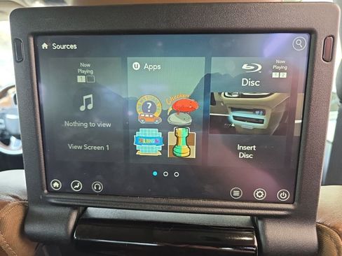 Used 2017 Chrysler Pacifica Limited image 24