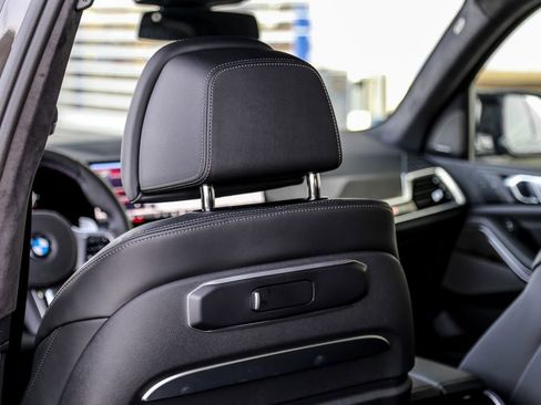 New 2026 BMW X7 M60i image 21