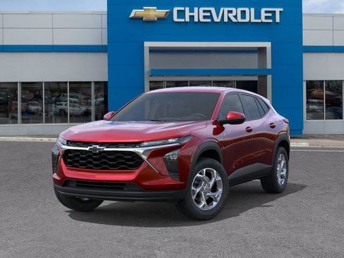 New 2026 Chevrolet Trax LS w/ LS Convenience Package FWD image 6