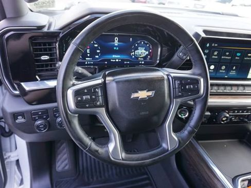Used 2024 Chevrolet Silverado 2500 LT w/ Convenience Package image 13