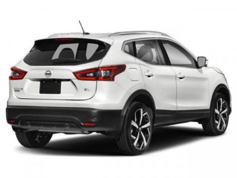 Used 2022 Nissan Rogue Sport SL image 2