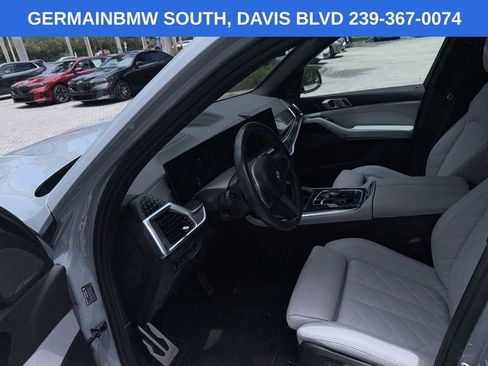 Certified 2024 BMW X7 xDrive40i w/ M Sport Package AWD/4WD image 12
