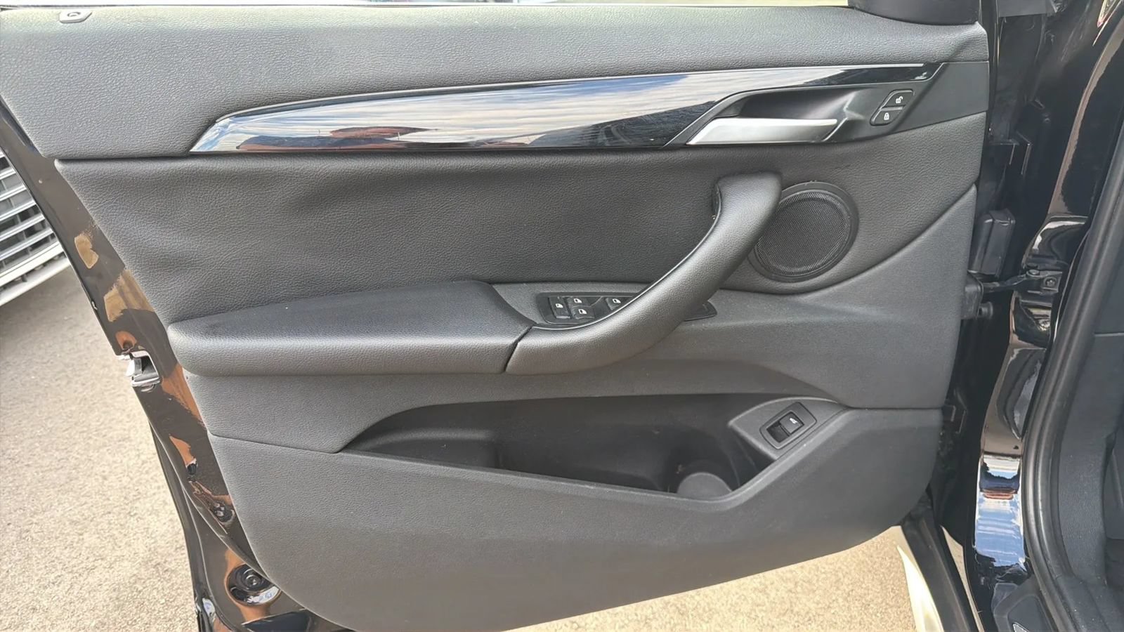 Used 2018 BMW X1 sDrive28i w/ Convenience Package FWD image 7