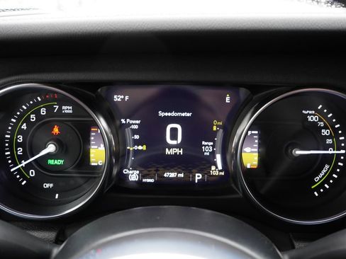 Used 2022 Jeep Wrangler Unlimited Sahara w/ Cold Weather Group image 36