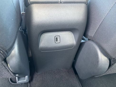 Used 2025 Nissan Sentra SV FWD image 22