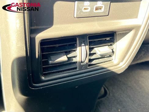 Used 2022 Nissan Murano SV w/ SV Midnight Edition Package image 34