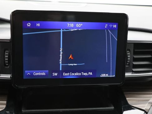 Used 2023 Ford Explorer Limited image 23