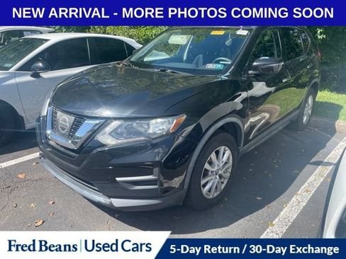 Used 2017 Nissan Rogue SV AWD/4WD image 3