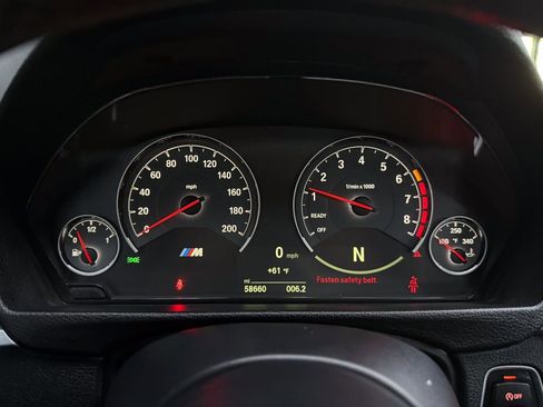 Used 2015 BMW M4 Coupe w/ Executive Package RWD image 30