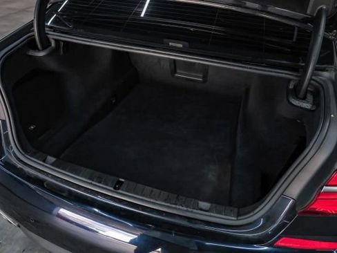 Used 2018 BMW M760i xDrive image 57