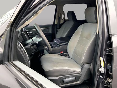 Used 2022 RAM 1500 Classic SLT RWD image 13