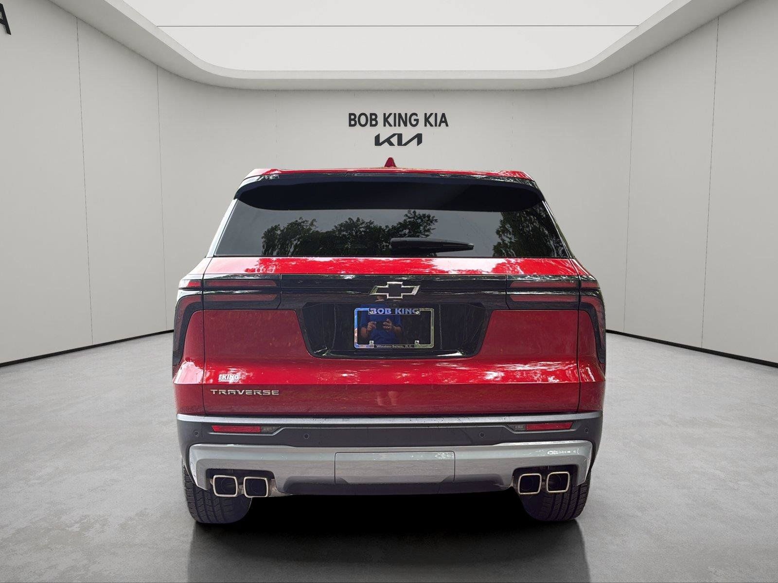 Used 2026 Chevrolet Traverse LT w/ LPO, Floor Liner Package FWD image 4